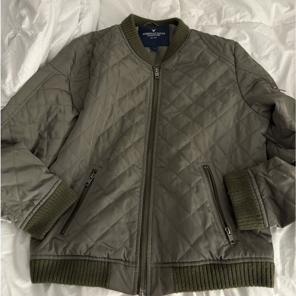 Women’s Medium American Eagle army green zip up coat